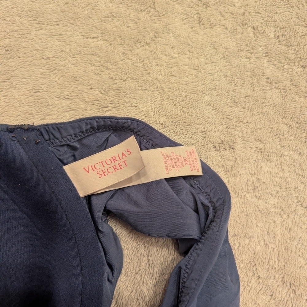 Victoria's Secret Black Bra with Tan Straps - Picture 3 of 3